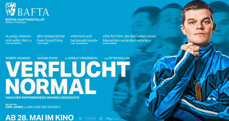 Zu sehen ist der Titel des Film und der Hauptdarsteller in Trainingsanzug. Im Hintergrund deuten mehrere Schatten seine schnellen Bewegungen, auch Ticks genannt an.